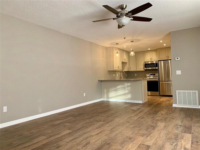 Foto del edificio - 58 Windtree Ln