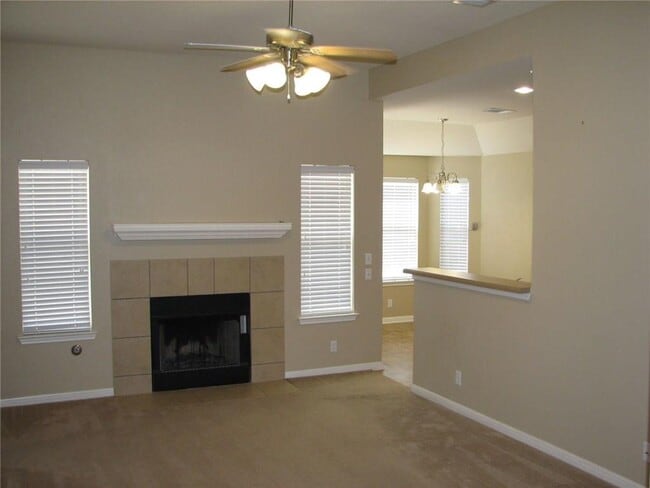 Building Photo - 123 Bayliss St