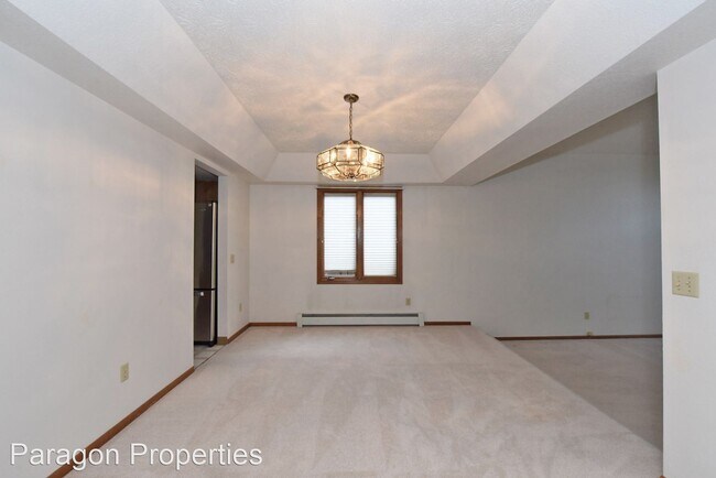 Building Photo - 4 br, 2.5 bath House - 13710 Vern Drive