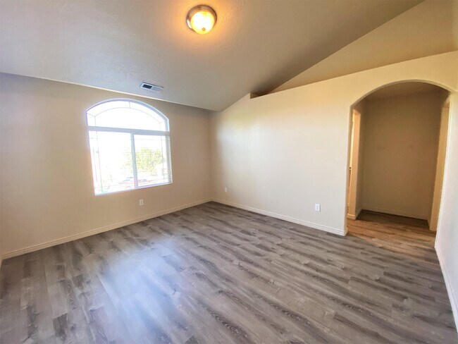 Building Photo - 7131 Cottage Point Dr