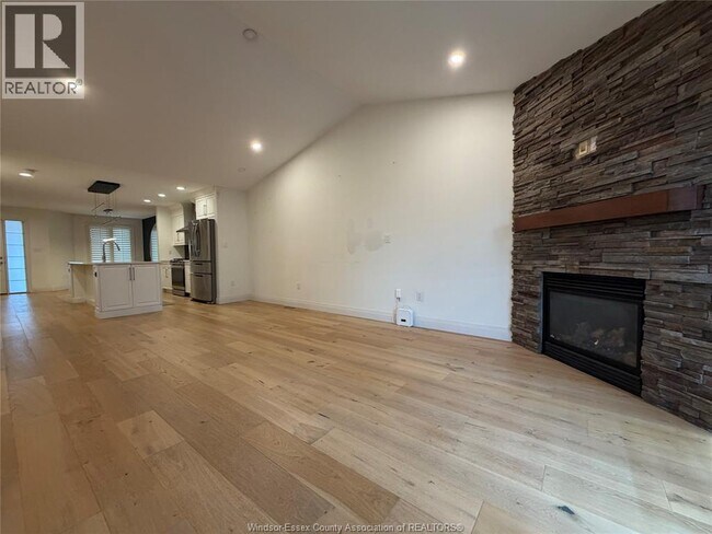 Photo du bâtiment - 1520 Skinner St