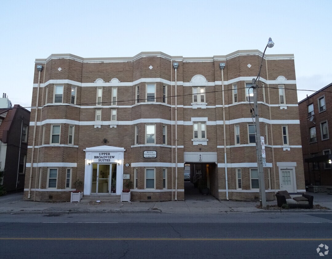 Face avant - 846 Broadview Av