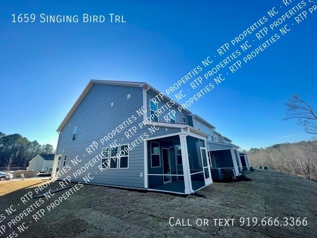 Foto del edificio - 1659 Singing Bird Trl