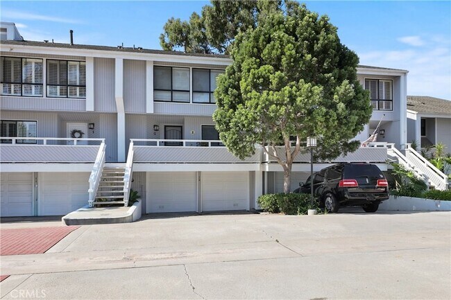 Building Photo - 12 Kamalii Ct