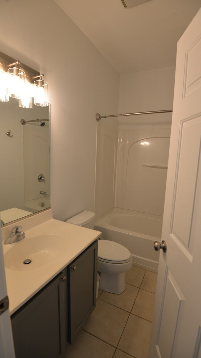 Building Photo - 12 Cherry Laurel Lane