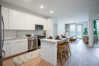 Building Photo - J Ardin at Apopka