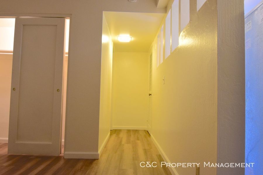 Building Photo - 935 Lighthouse Ave