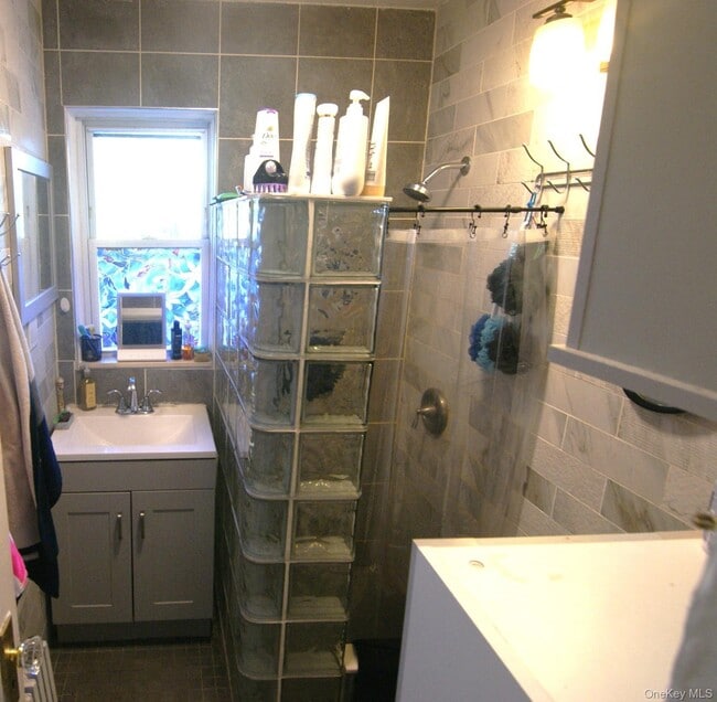 Building Photo - 86-11 256th St