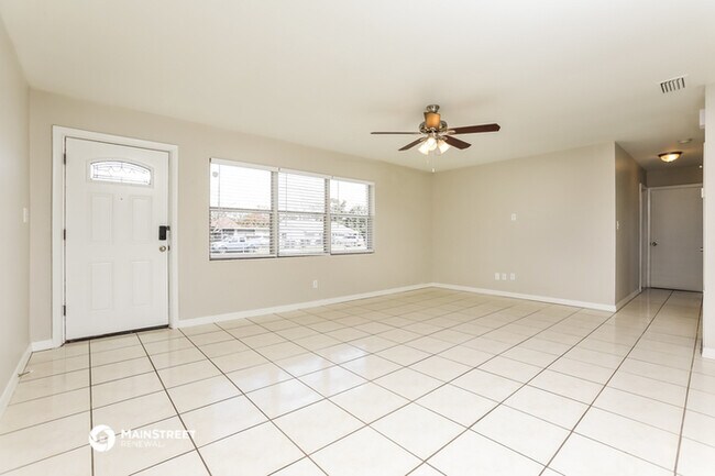 Building Photo - 4424 Edgebrook Dr