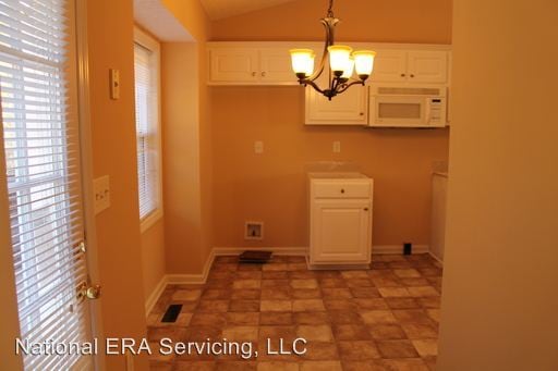 Building Photo - 224 Deerfield Ln