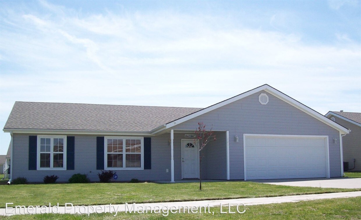 Primary Photo - 321 Brookridge Dr