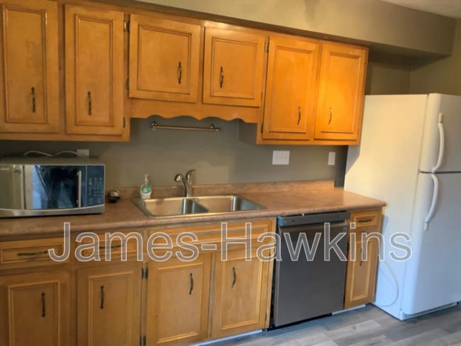 Building Photo - 1606 Cobblestone Ct