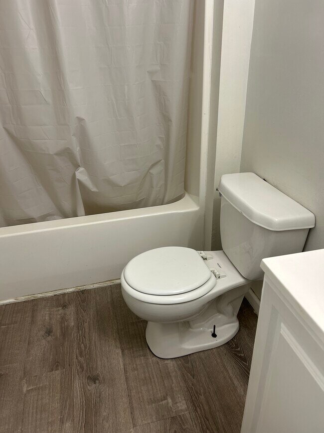 Foto del edificio - 409 Brook Ave