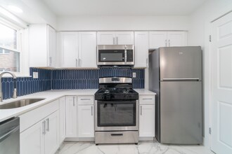 Building Photo - 501 Adams Ln