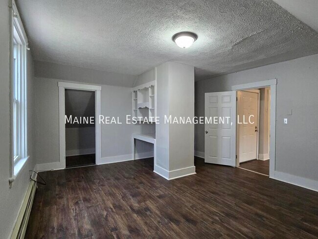 Foto del edificio - 139 Oak St