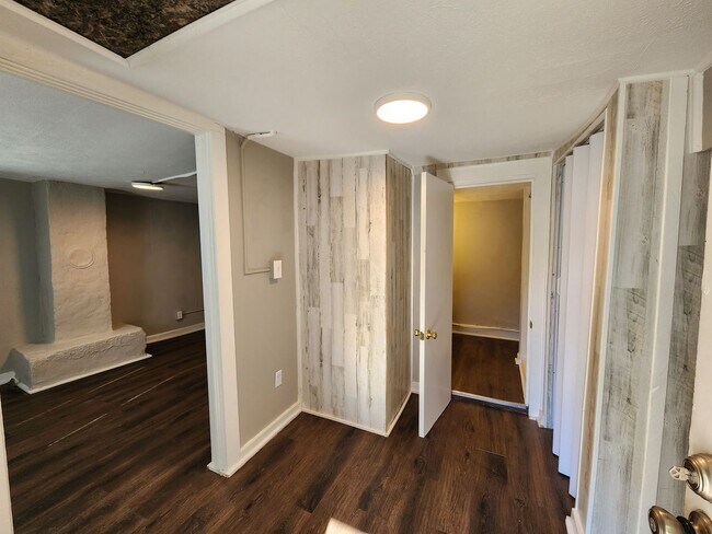 Foto del edificio - 823 Cumberland Dr
