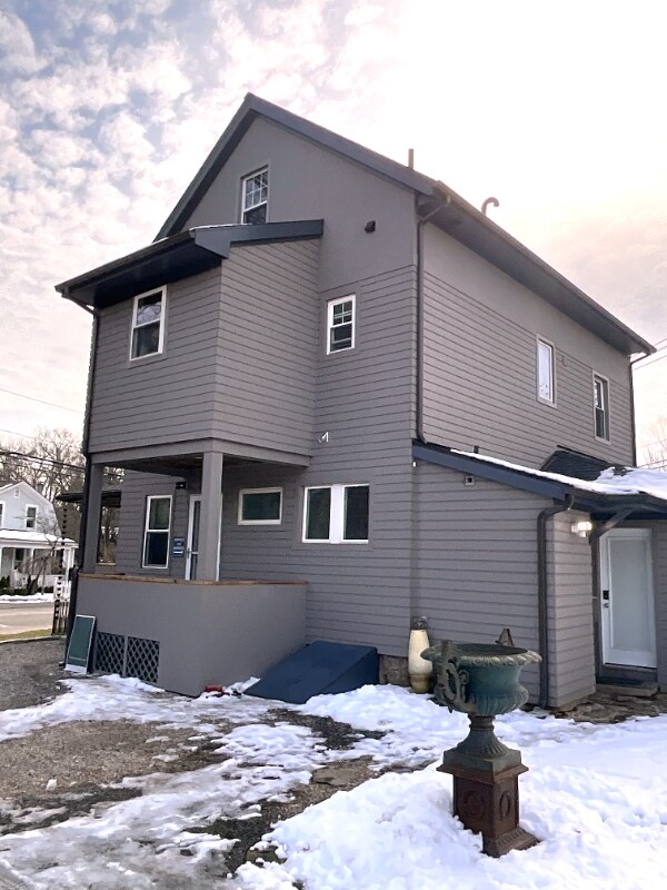 73 W Parish Rd Unit rear, Westport, CT 06880 Room for Rent in