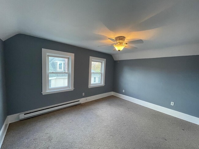 Building Photo - 19 Miller Ave