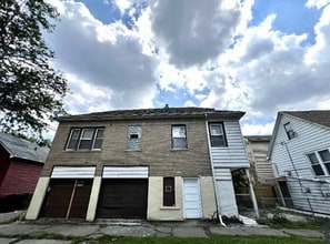 Building Photo - 8601 S Kingston Ave