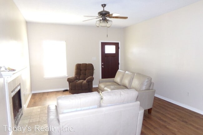 Building Photo - 3 br, 2 bath House - 1520 W. Kentucky Street