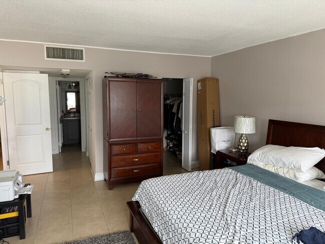Foto del edificio - 3450 S Ocean Blvd