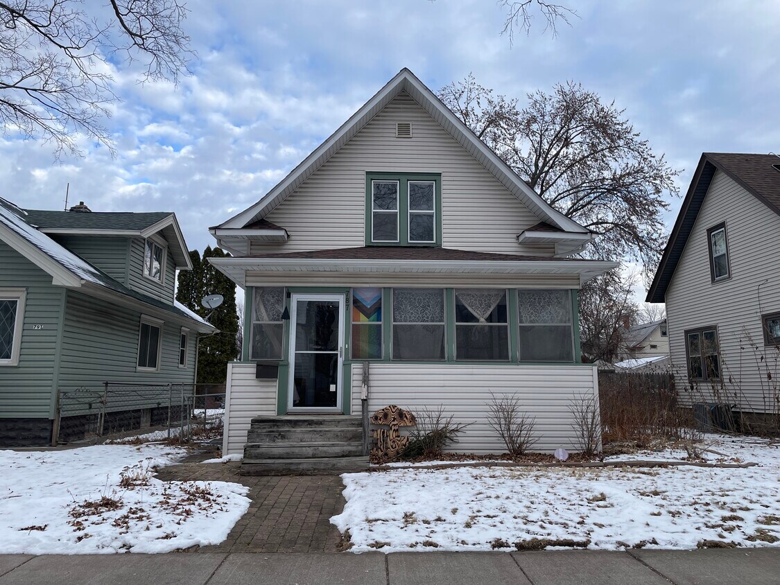 Foto principal - 787 Edmund Ave
