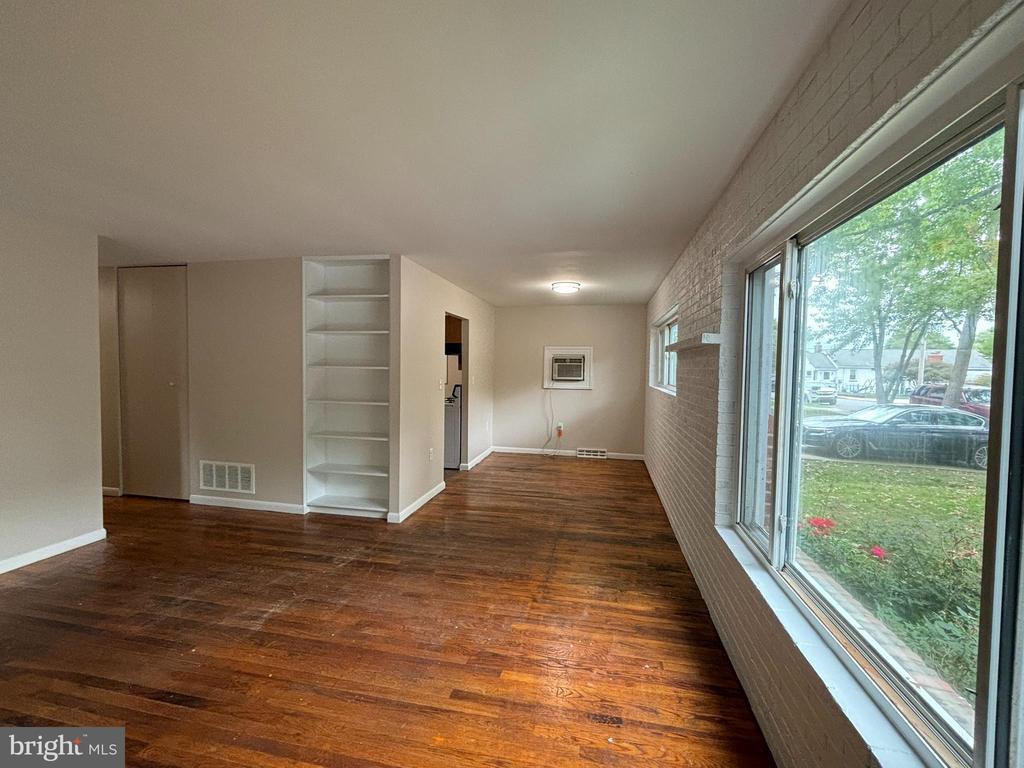 Primary Photo - 77 Summerfield Dr