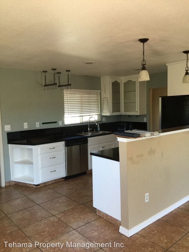 Building Photo - 3 br, 2 bath House - 2160 Walbridge Rd.