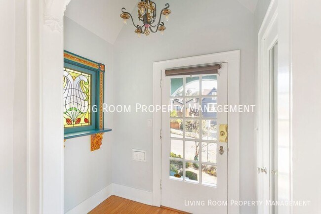 Building Photo - Dreamy English Tudor w/ One-of-a-Kind Details