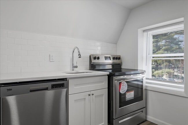 Foto del edificio - 612 N St Clair St