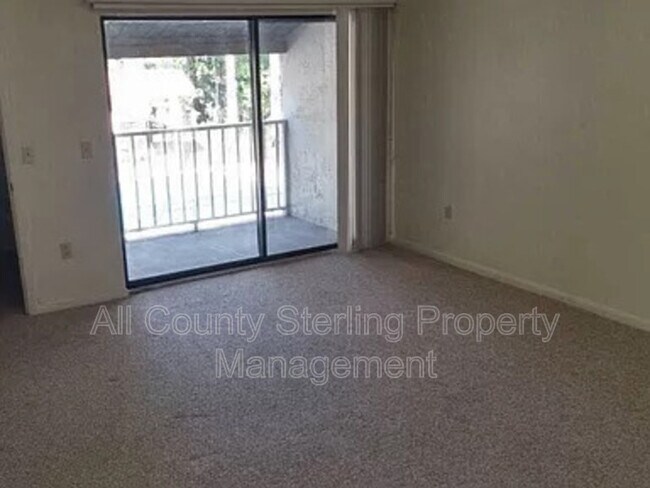 Building Photo - 1428 SW 25th Pl