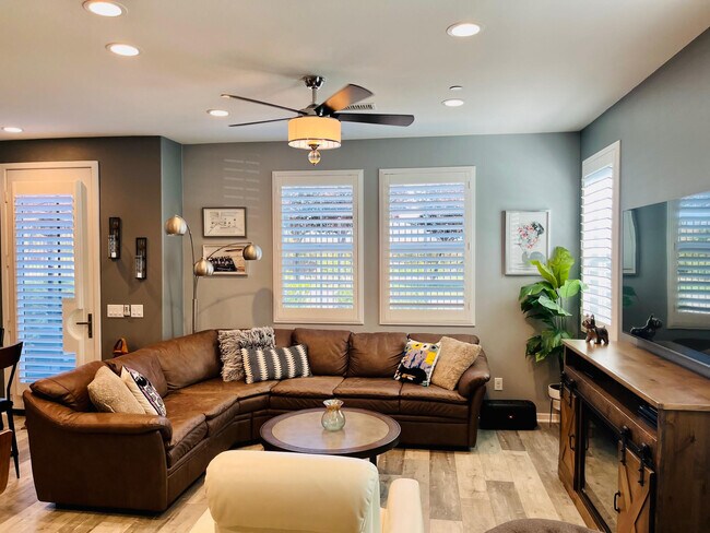 Building Photo - 28757 Jardineras Dr