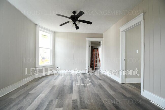 Building Photo - 715 N 33rd St