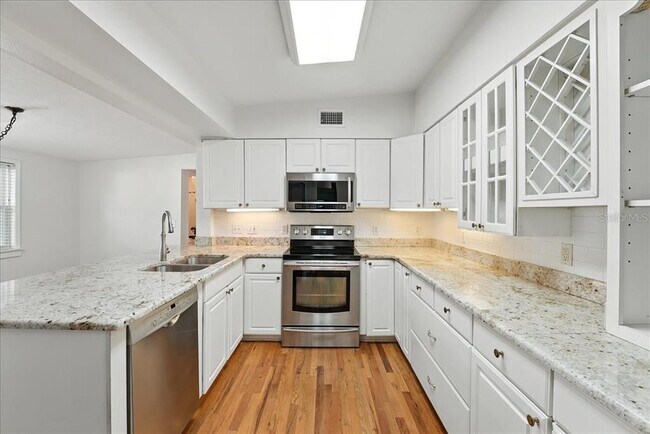 Foto del edificio - 1641 Chestnut Ave