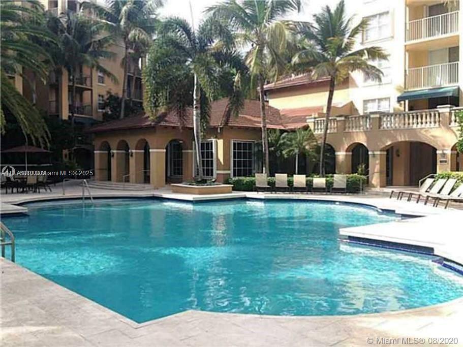 Foto principal - 19501 E Country Club Dr