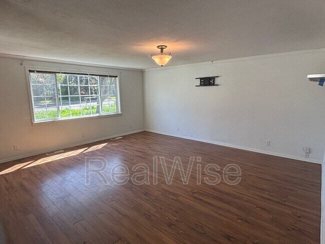 Foto del edificio - 1296 NW Keasey St
