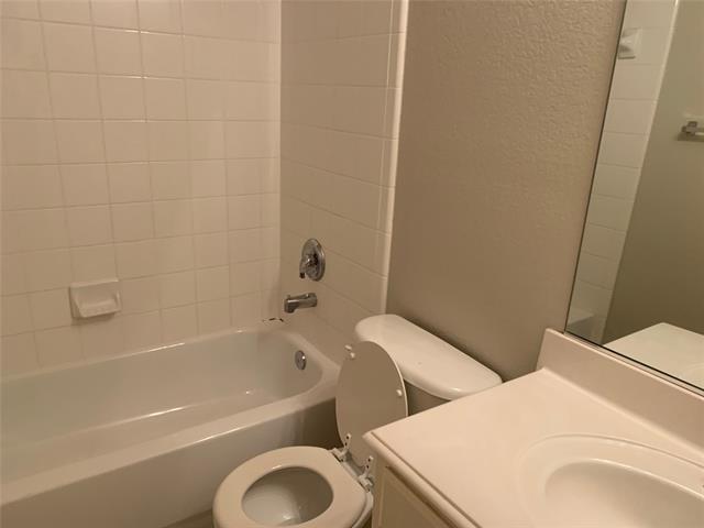 Building Photo - 6000 White Pine Dr