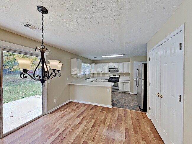 Building Photo - 329 Westminster Dr