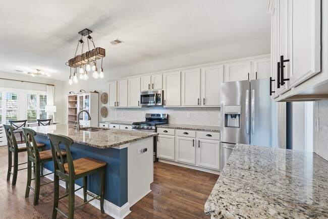 Building Photo - 3023 Honey Clover Ct