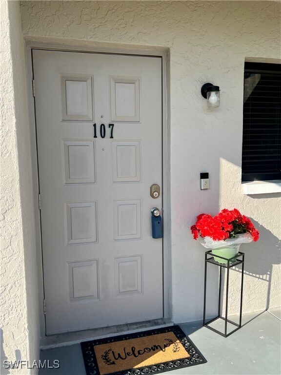 Building Photo - 423 Cape Coral Pkwy W