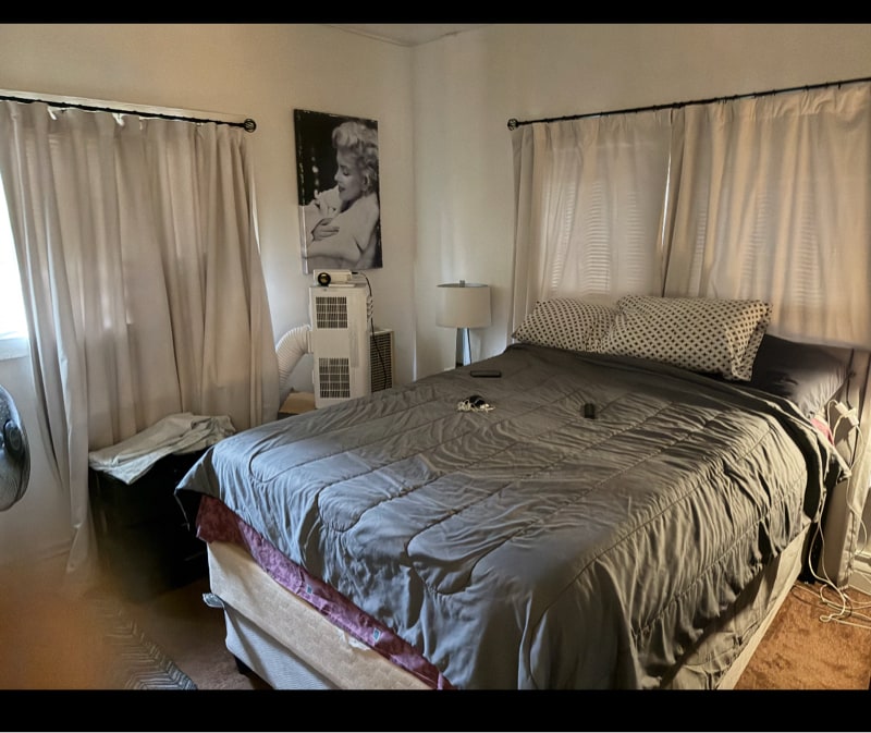 Foto principal - 393 N Euclid Ave