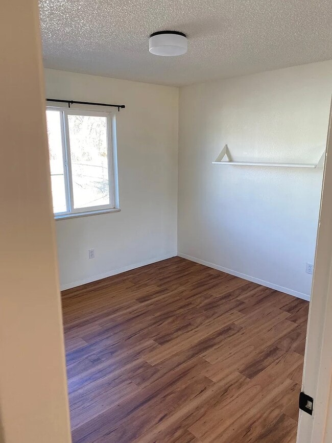 Foto del edificio - Riverbend Fourplex