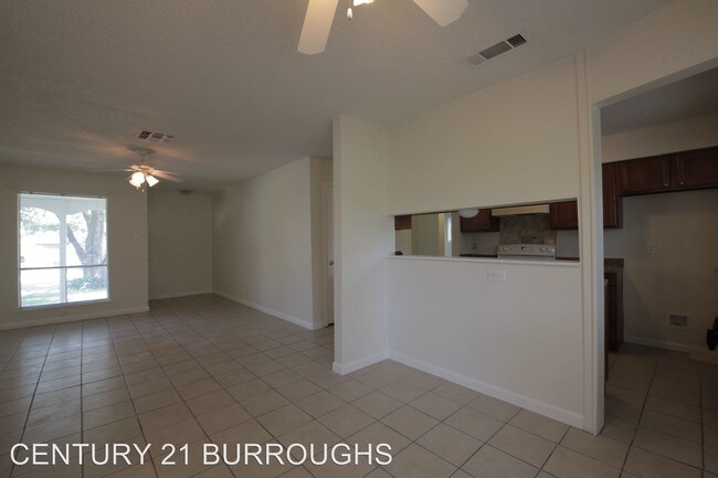 Foto del edificio - 3 br, 1 bath House - 133 Meadow Dr