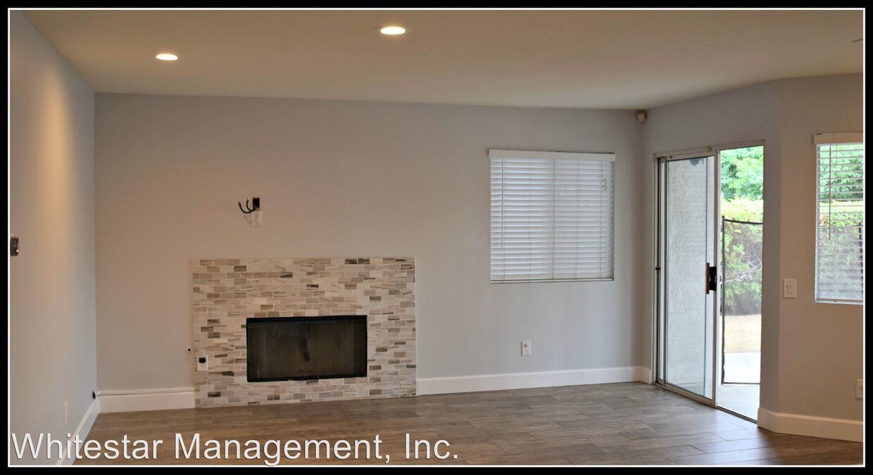 Primary Photo - 78775 Villeta Dr