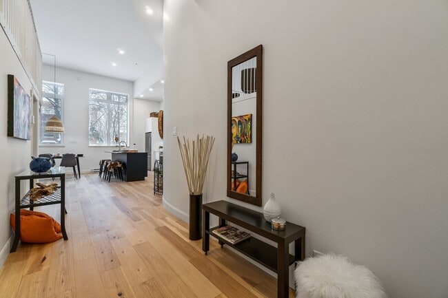 Photo du bâtiment - 880 Rue Père-Marquette