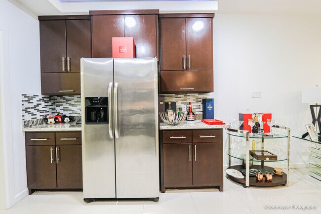 Foto del edificio - 1413 Keeton Ave