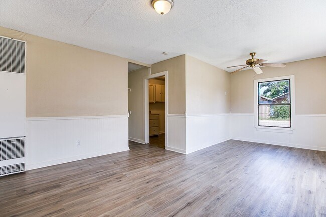 Foto del edificio - NOW AVAILABLE - Cozy Rental + Affordable Pricing Near Downtown San Angelo!