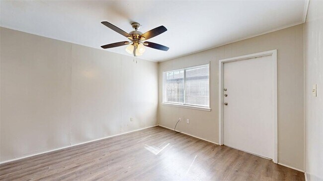 Foto del edificio - 204 Lynn Dr