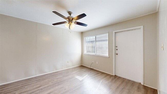 Photo - 204 Lynn Dr Apartment