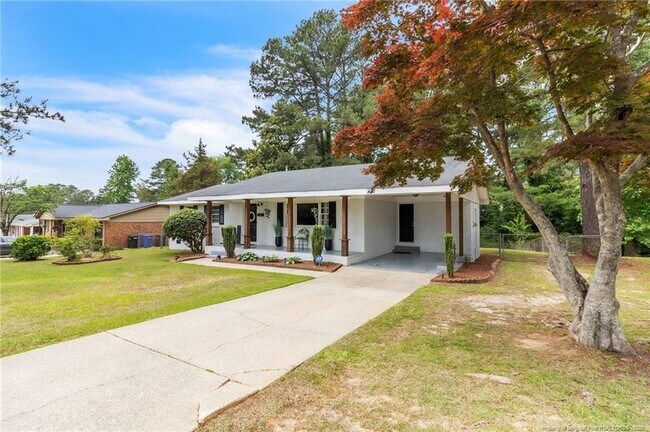 Foto del edificio - 756 Chadwick Rd